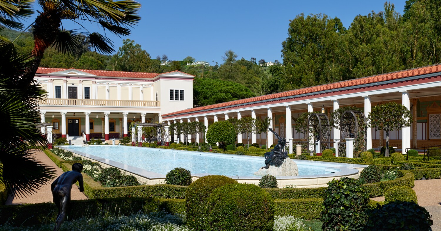 Getty Villa Outer Peristyle 長池與柱廊